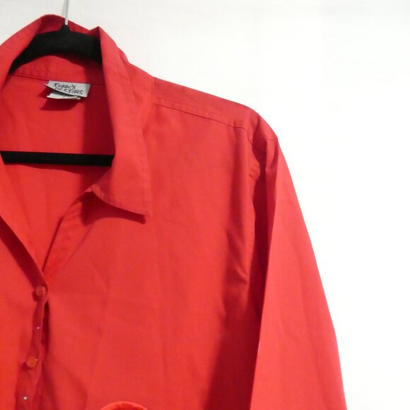 ISAAC'S DESIGNS | large | Red Button Up Blouse - Picture 5 of 16